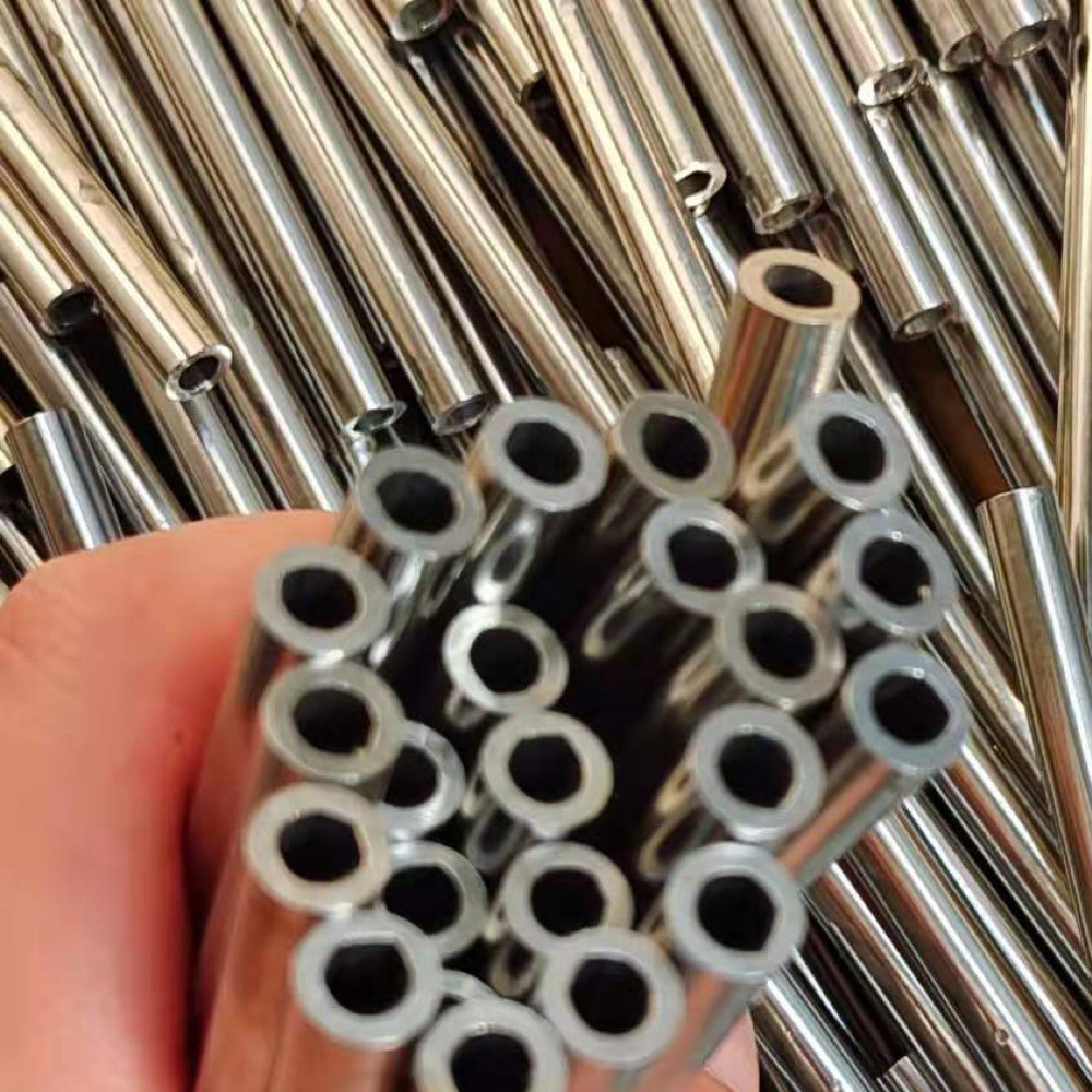 12 بوصة أنبوب الفولاذ المقاوم للصدأ