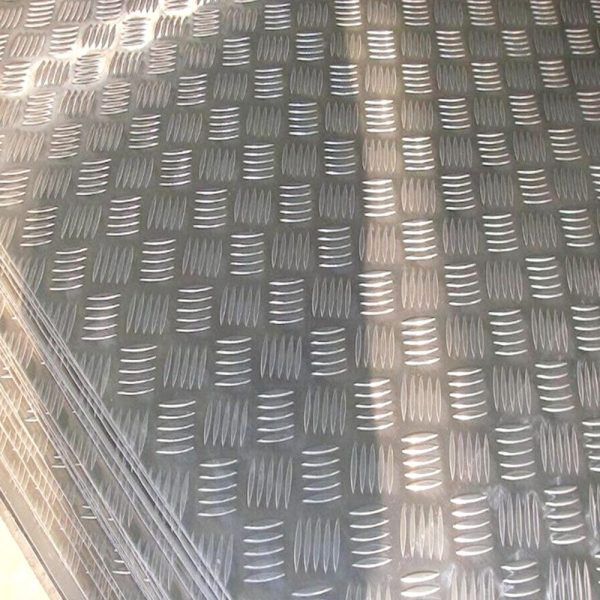 Aluminum tread plate flooring